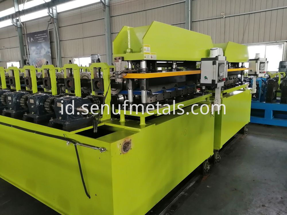 R101 Trapezoidal Sheet Forming Machine (13)